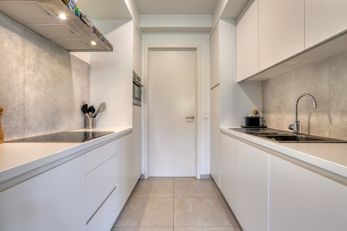 Vernieuwd 1-slaapkamerappartement aan het Sint-Pietersstation foto 11