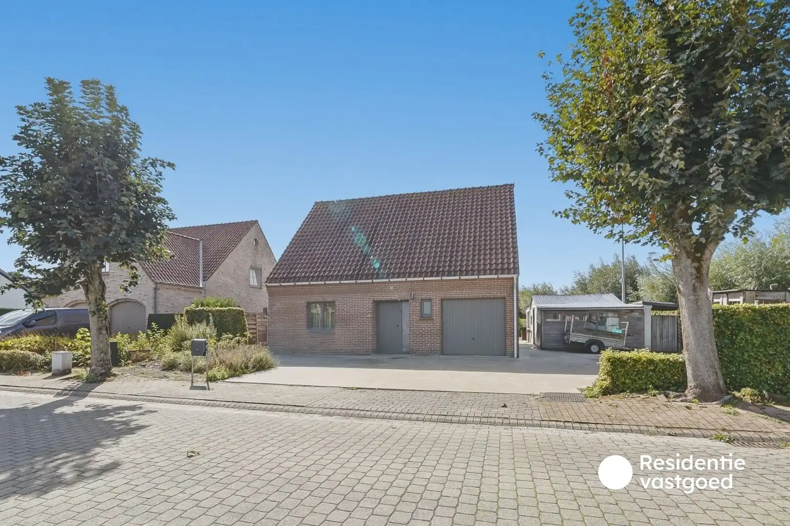 Vrijstaande woning op ruim zonnig perceel in het landelijke Roksem/Ettelgem foto 2