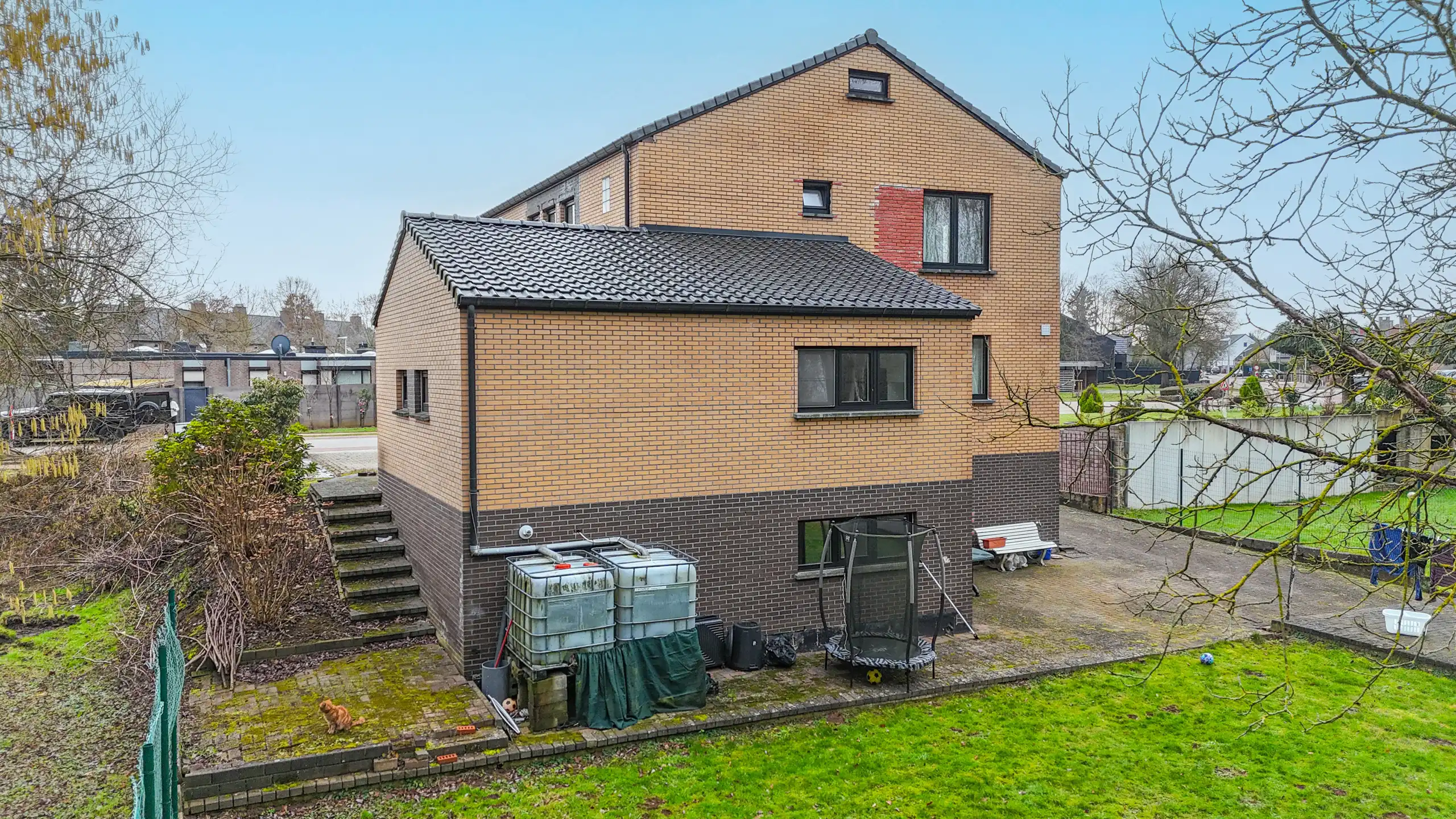 Instapklare halfopen bebouwing op topligging dicht aan natuurzone! foto 39