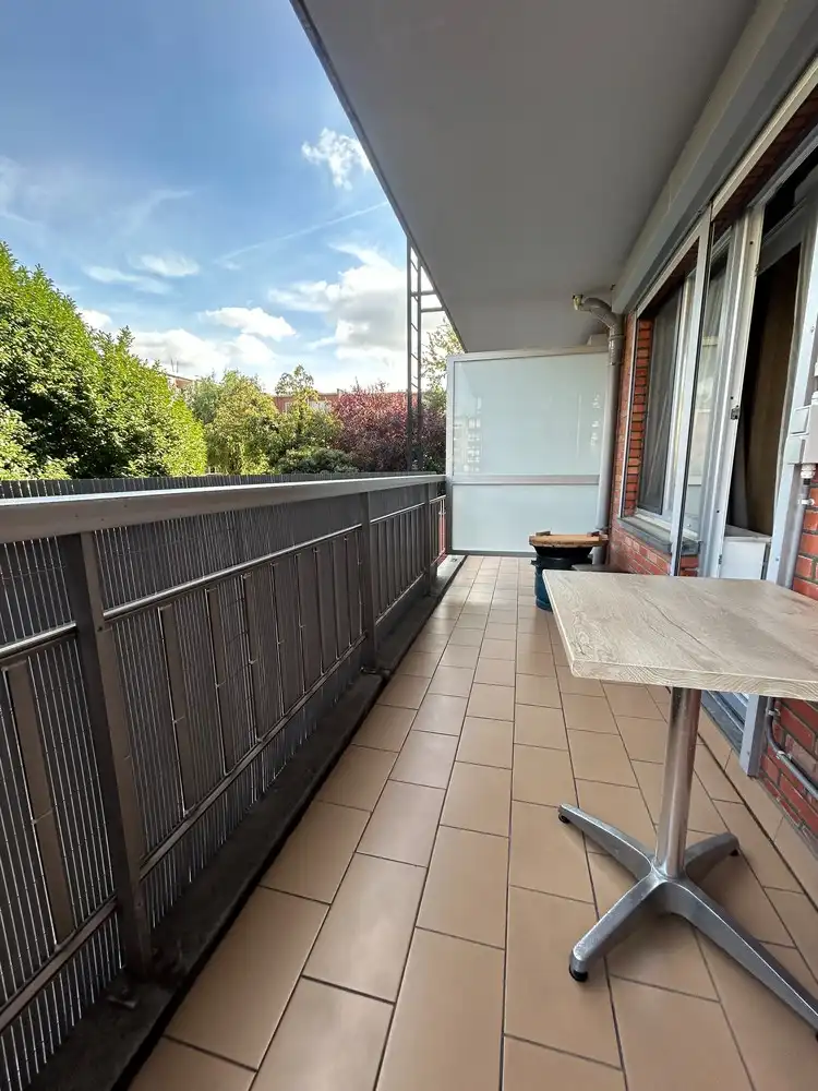 GERENOVEERD APPARTEMENT MET 2 SLAAPKAMERS, BUREAURUIMTE EN TERRAS foto 15