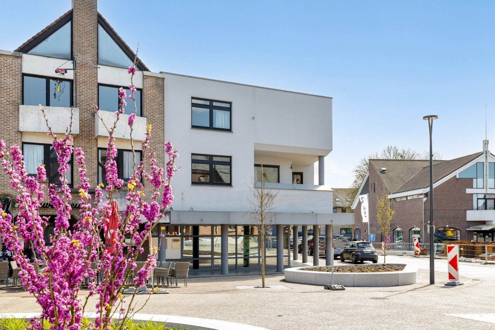 Handelspand met appartement en tal van mogelijkheden! foto 3