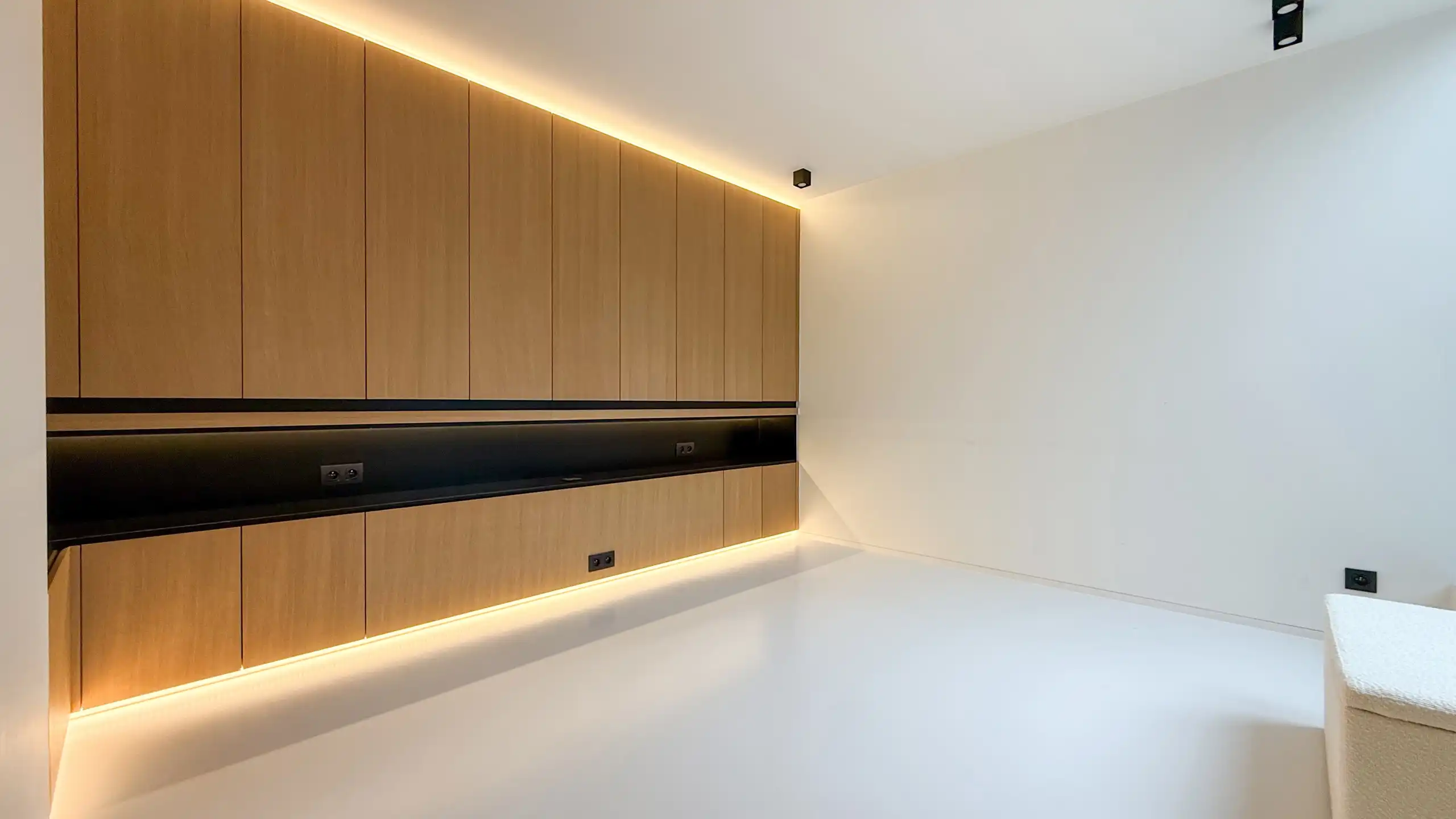 High-end instapklare woning met 4slpk, zwembad + terras! foto 24