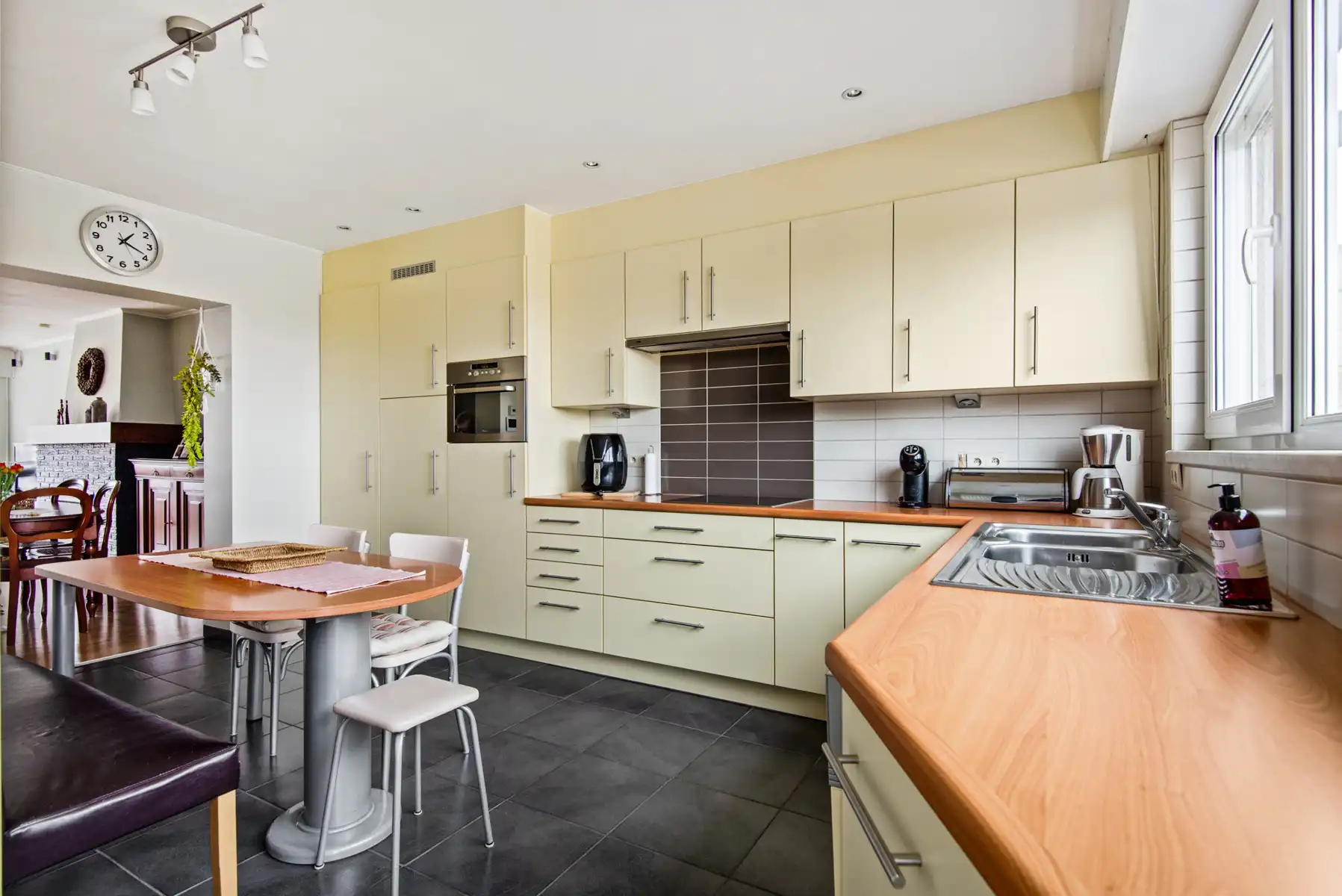 Eengezinswoning te koop buiten centrum Aartselaar foto 7