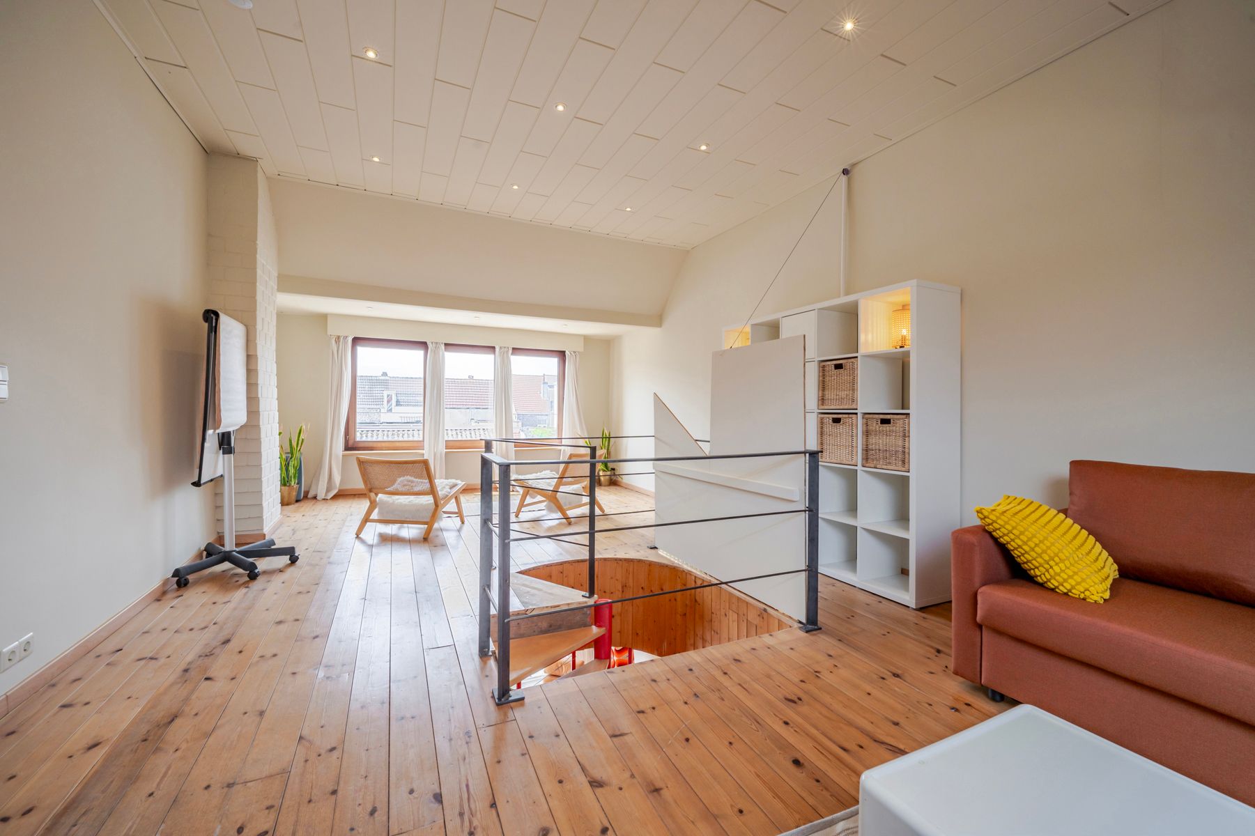 Charmante stadswoning met loods foto 20