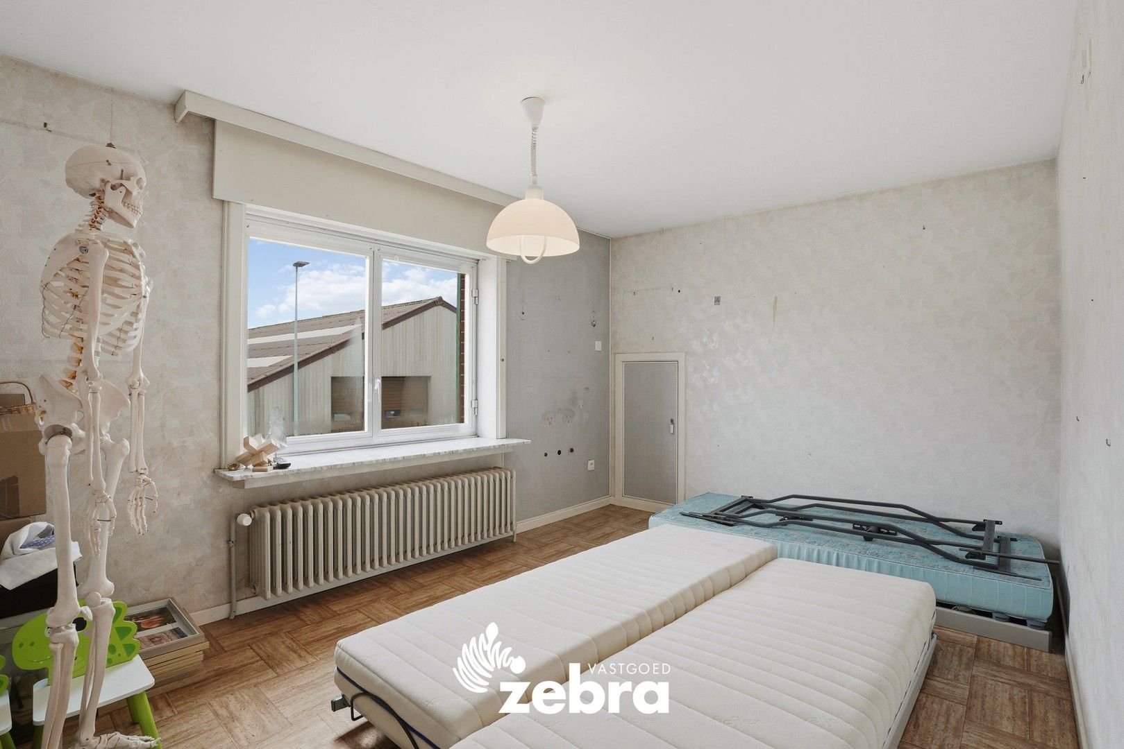 Ruime woning met grote tuin, zwemvijver en schuur in Beveren aan de IJzer! foto 18