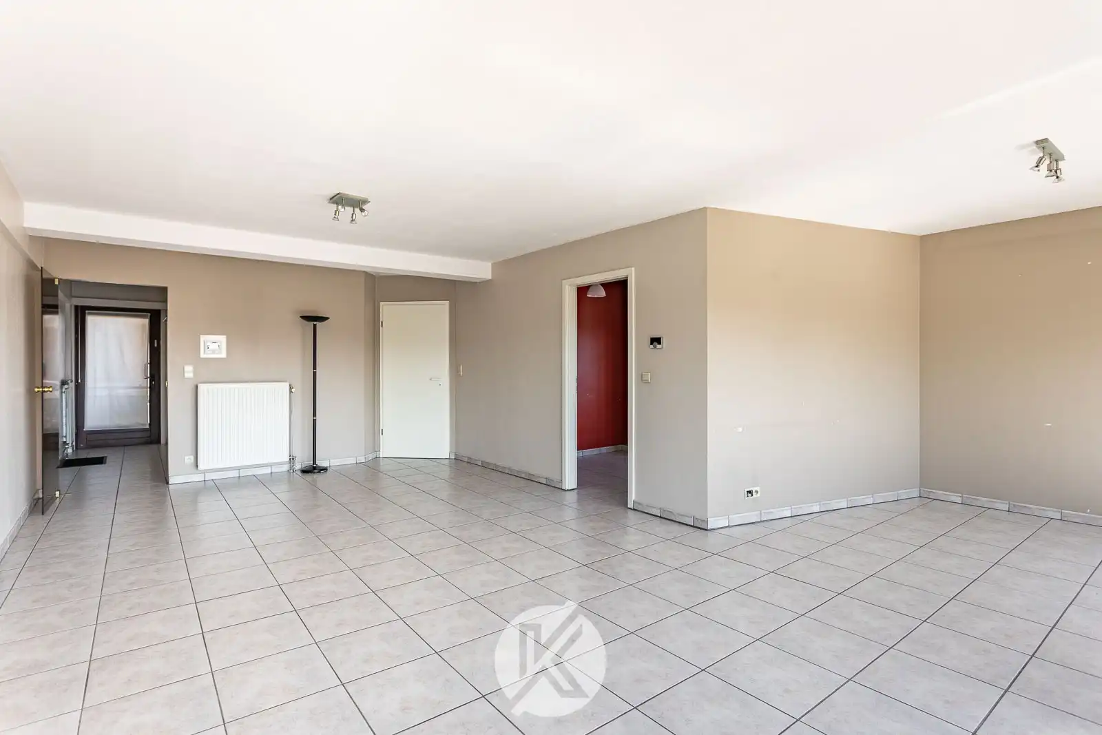 Lichtrijk appartement met parkeerplaats nabij het centrum foto 10