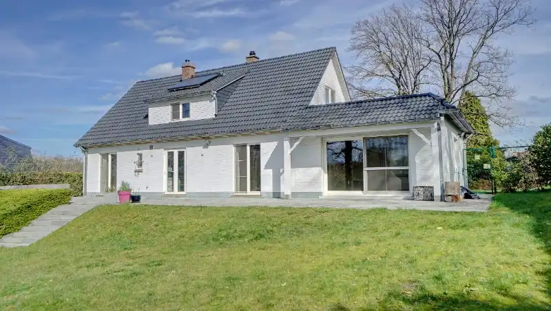 Villa van 262m² op 12 are met uitzicht over vallei 'Schoonzicht' foto 2
