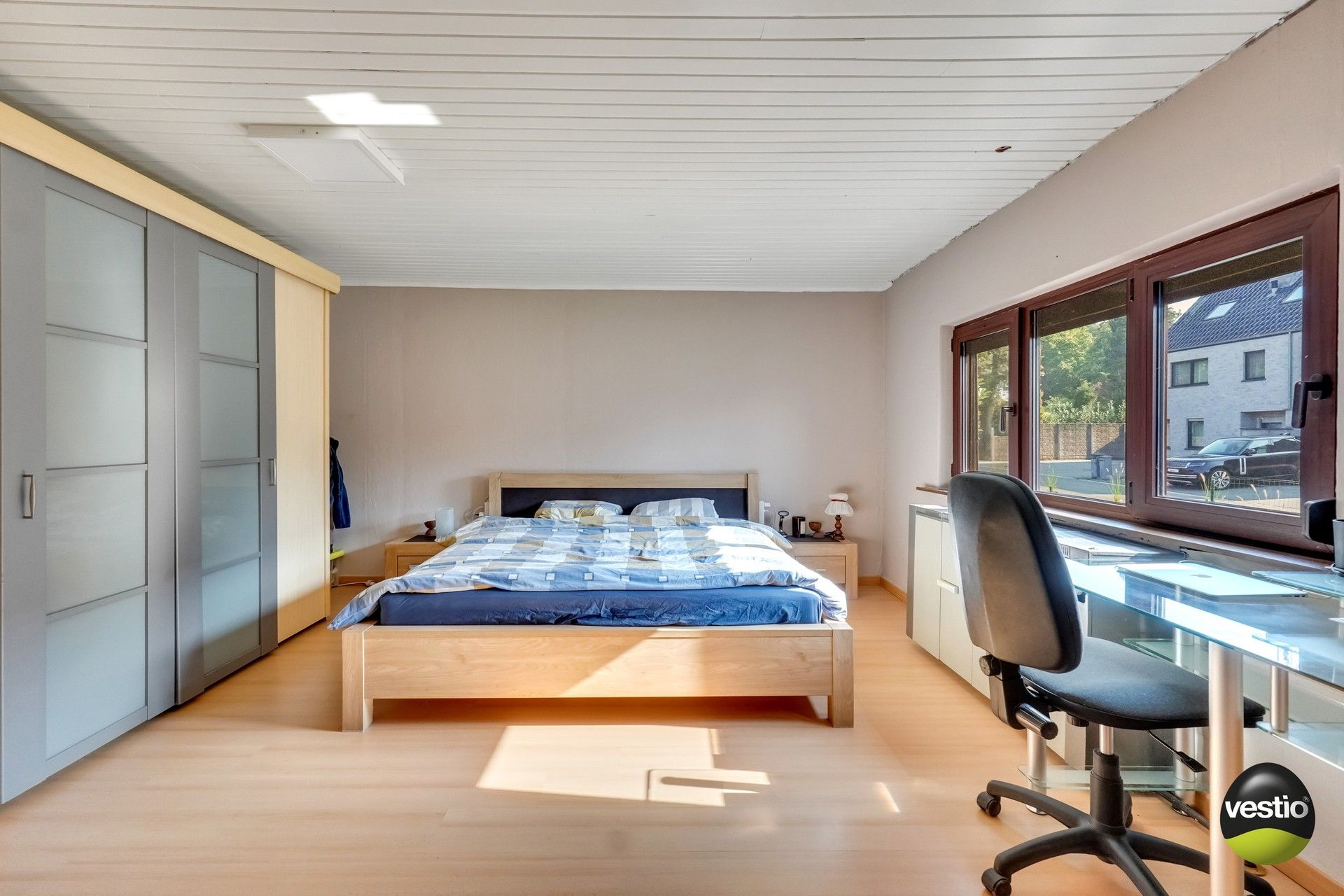 GELIJKVLOERSE BUNGALOW BOORDEVOL POTENTIEEL foto 15