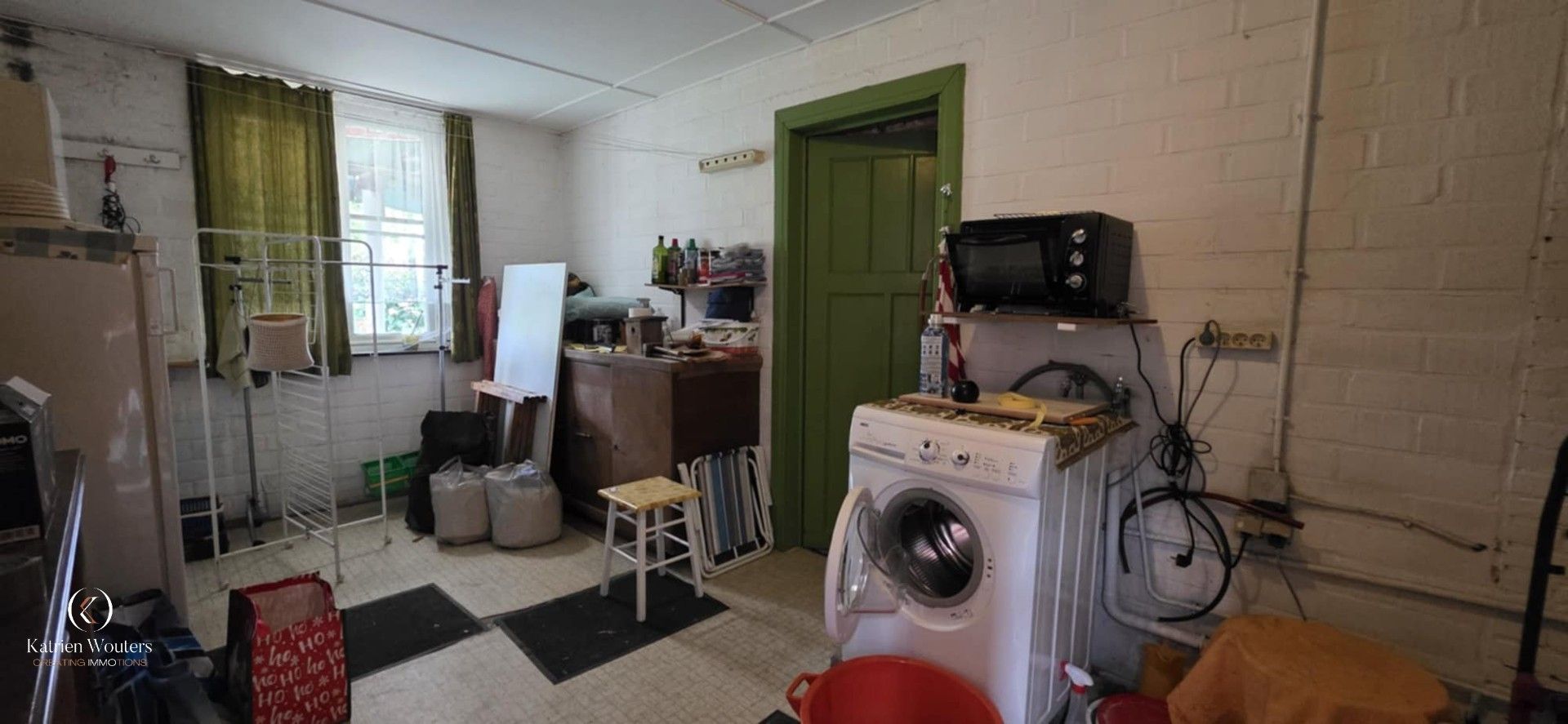 Renovatiewoning met veel potentieel foto 9