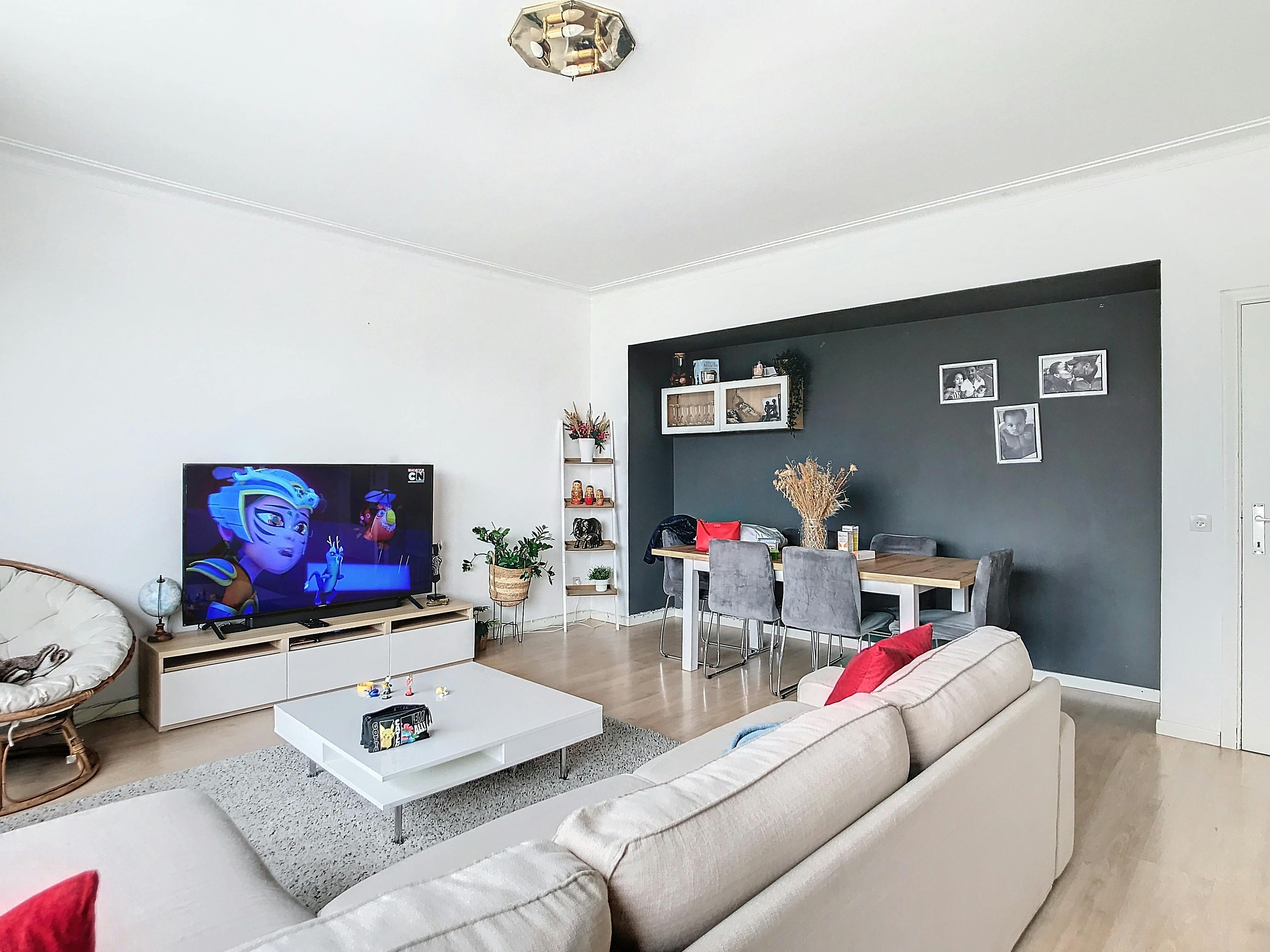 Centraal gelegen ruim appartement met garage te Beveren  foto 5