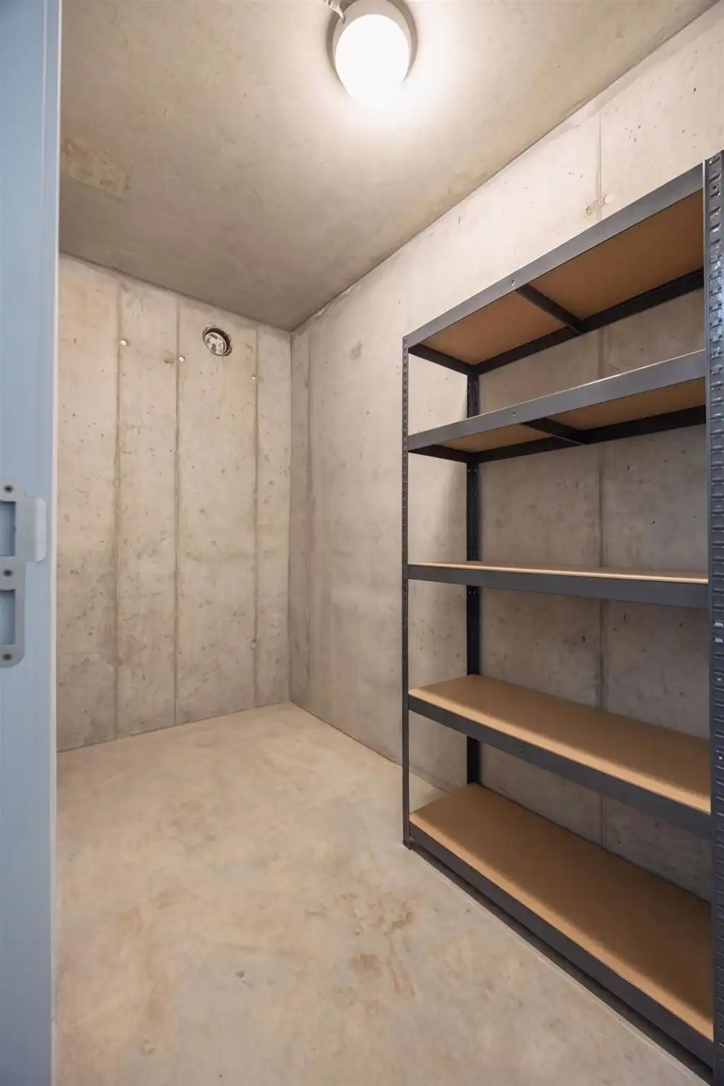 Recent appartement met groen zicht en P foto 17