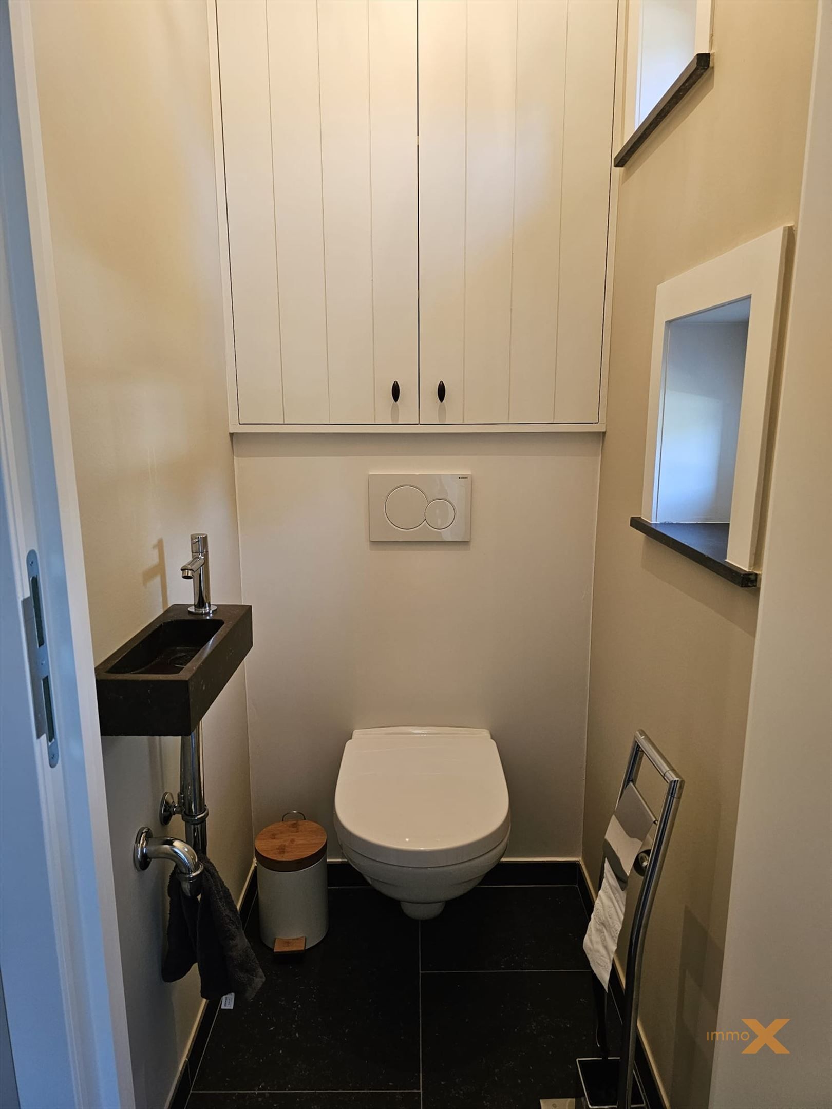 GERENOVEERDE INSTAPKLARE WONING MET GARAGE foto 17