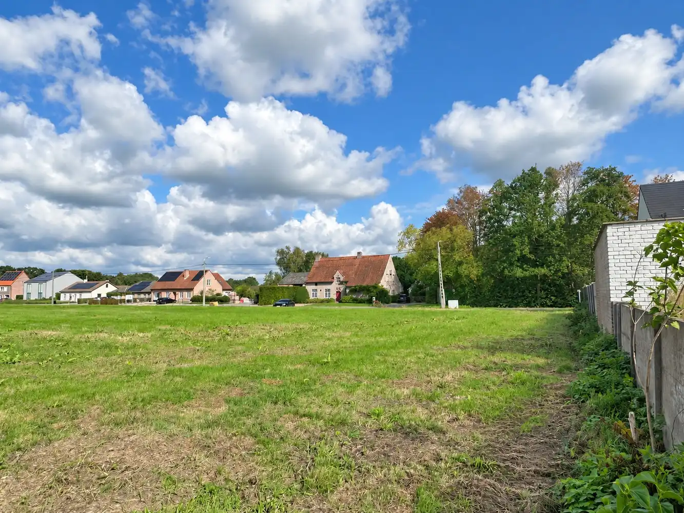 Ruime bouwgrond van 1.079 m² voor open bebouwing te Berlaar foto 2