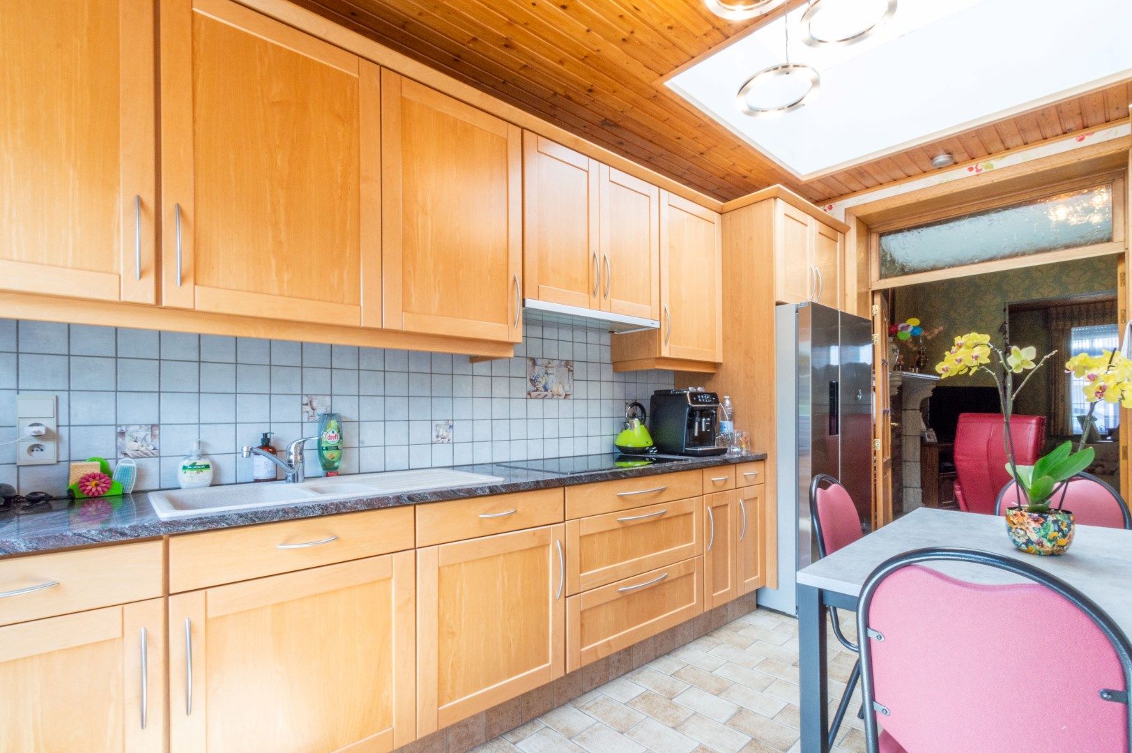 WONING MET GROTE GARAGE/BOUWGROND ! foto 7
