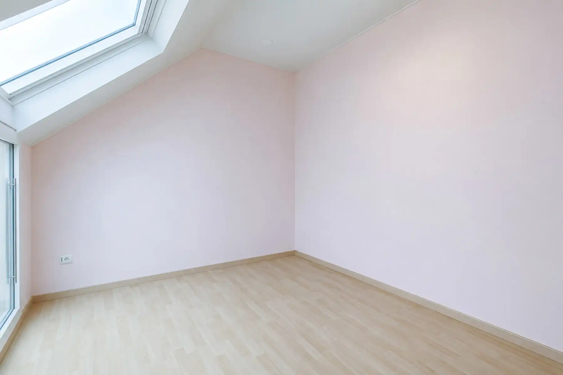 ruime woning met 4 slaapkamers op een fraai hoekperceel  foto 19