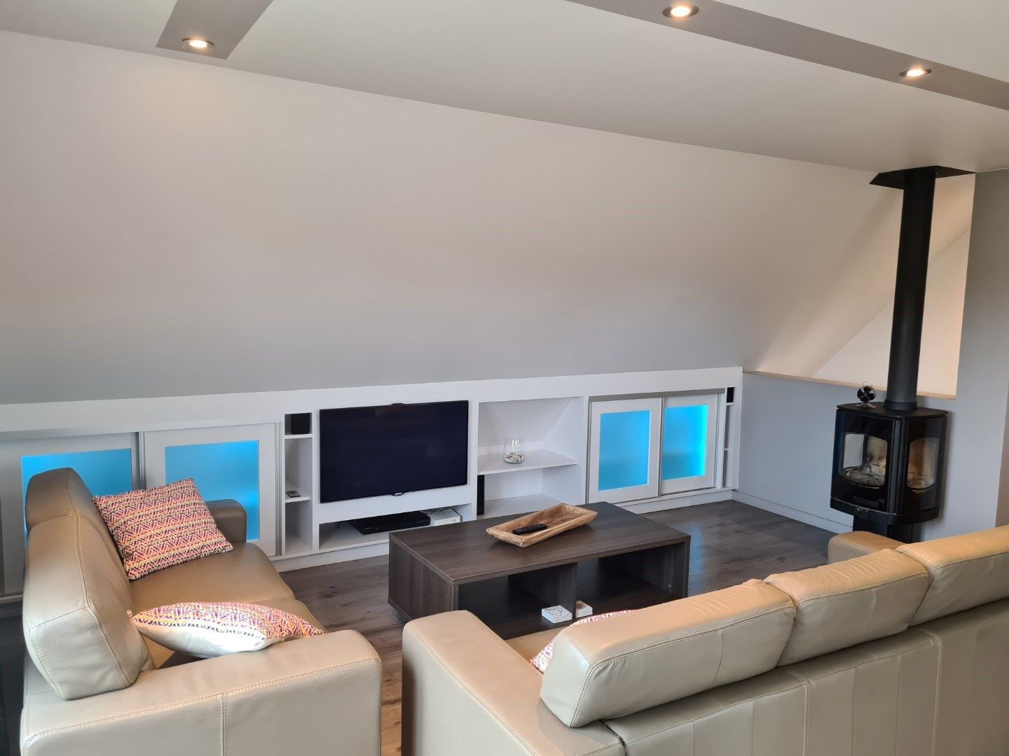 Te koop: Luxueus gerenoveerd duplex appartement met private tuin nabij zee foto 2