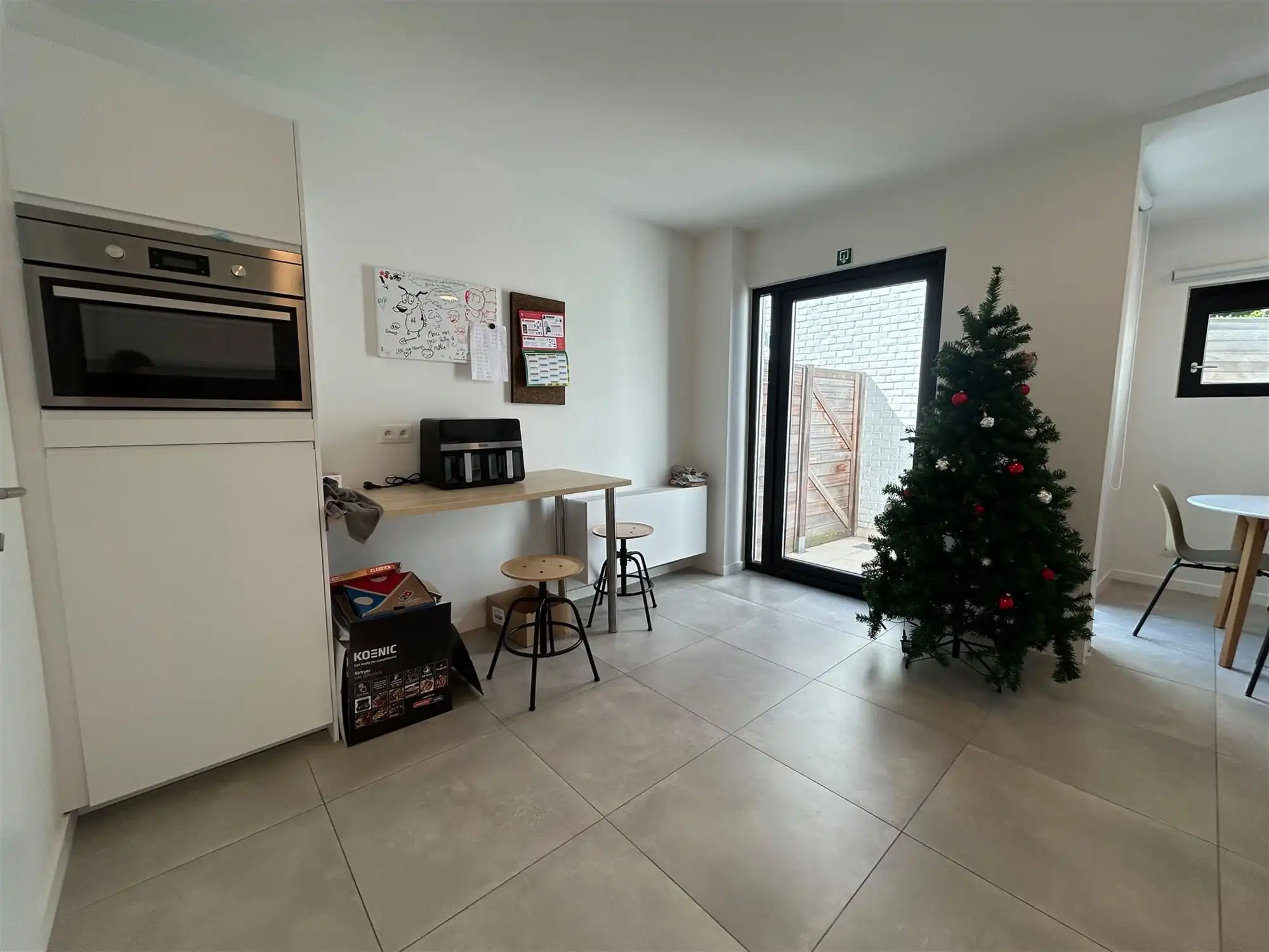 Moderne studentenkamer met privatieve badkamer foto 7