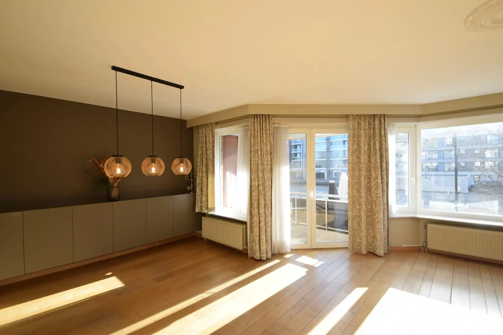 Twee slaapkamer appartement met terras gelegen aan het Alfred Verweeplein, centrum Knokke. foto 11