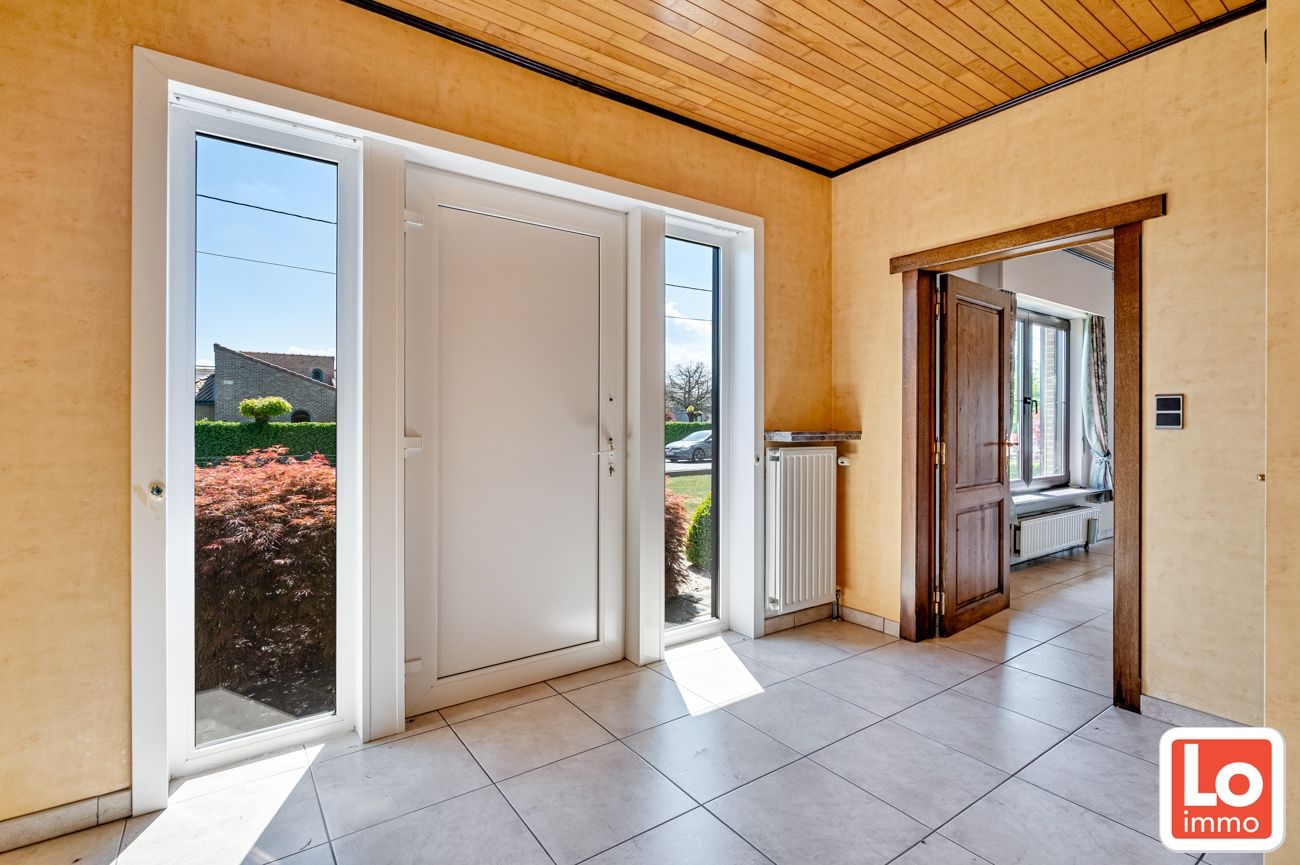 Mooie grote villa met 3 à 4 slaapkamers op een totaal van 1120m² foto 5