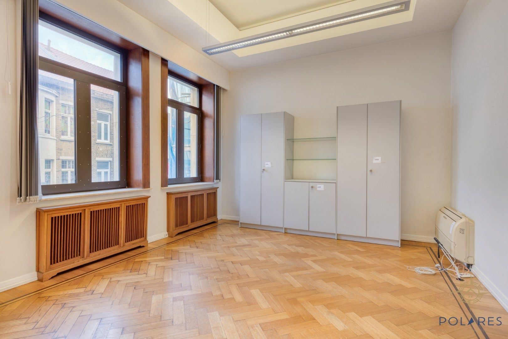 Zeer groot kantoorpand in de winkelstraat van Vilvoorde foto 14