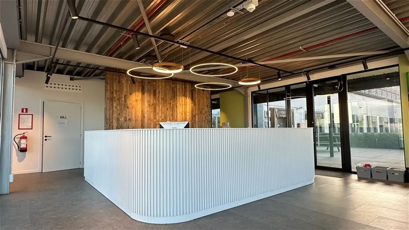 Te Huur Logistiek Magazijnmet kantoren te Beringen foto 12