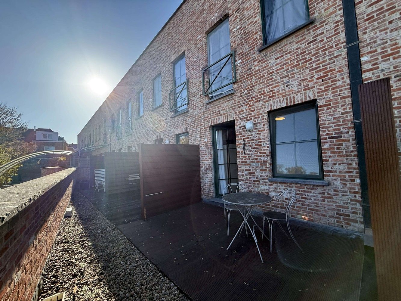 Studentenstudio met terras te koop op zeer gegeerde locatie tussen UZ Leuven en centrum Leuven foto {{pictureIndex}}