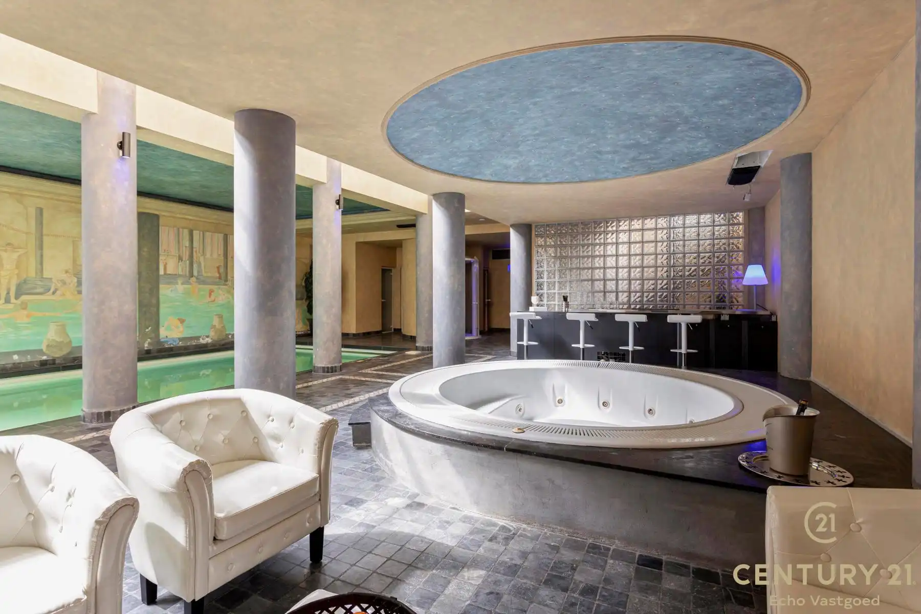 Villa met binnenzwembad en COMPLETE wellness op ca 2590m² foto 26