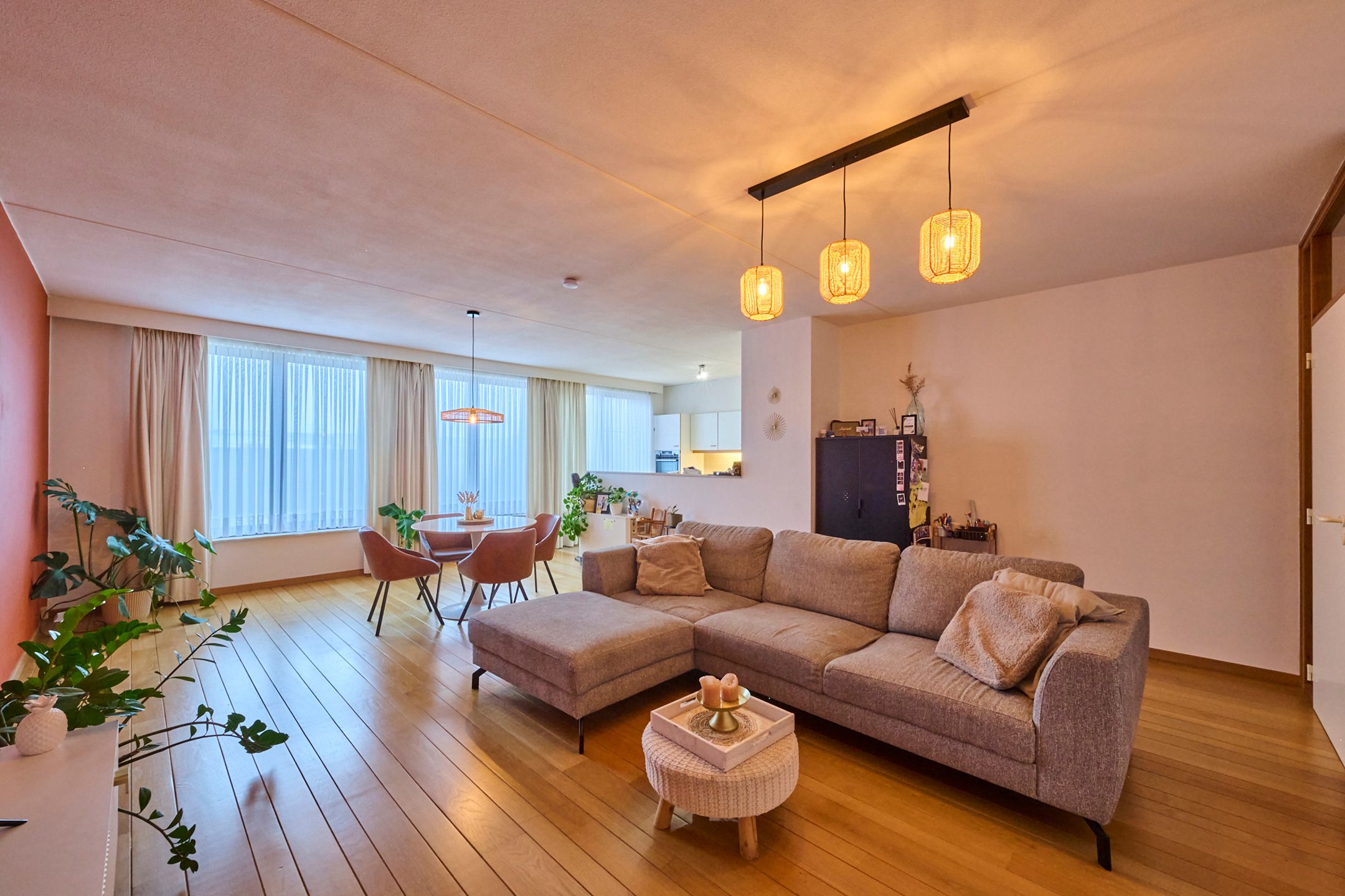 Instapklaar appartement (95m²) met 2 slpks in het centrum foto {{pictureIndex}}