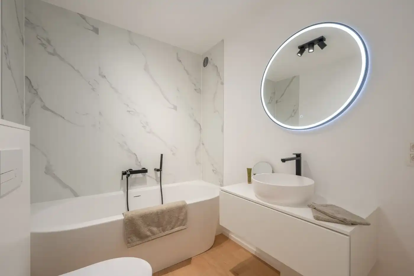 Ruime penthouse van 174m² met vier slaapkamers en zonneterras foto 31