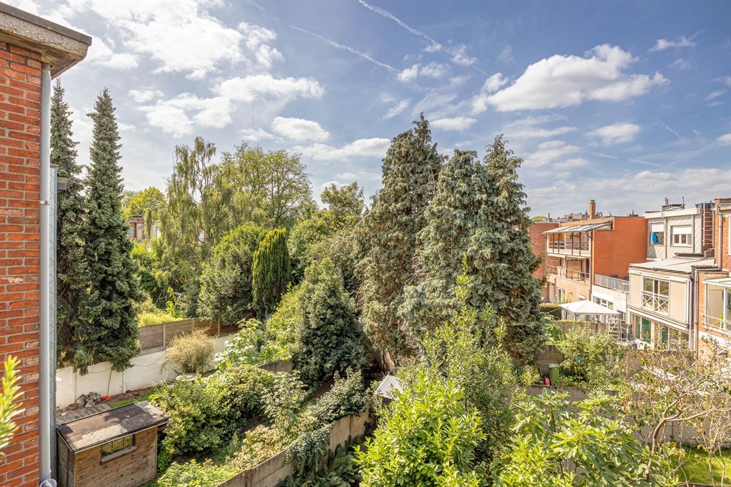 Top gerenoveerd appartement met terras aan Boelaarpark foto 5