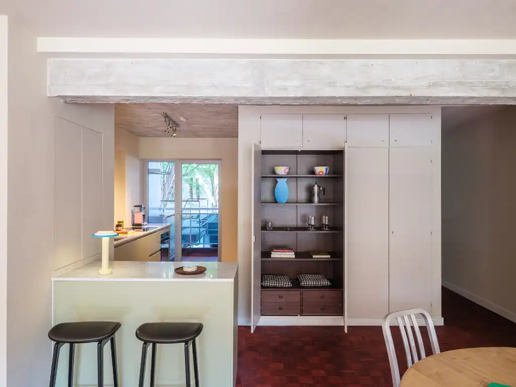 Stijlvol gerenoveerd appartement met twee slaapkamers en terrassen aan het Zuidpark foto 8