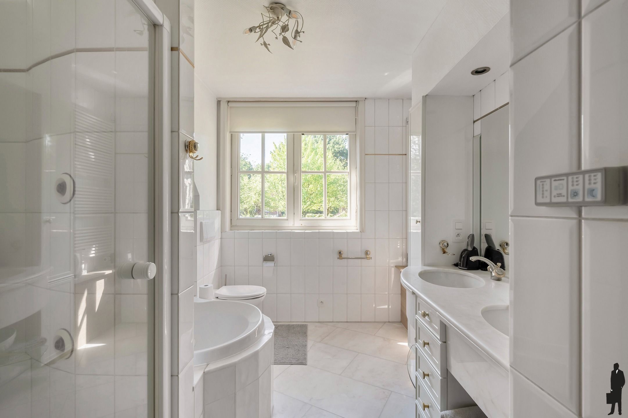 Franse villa op ca. 2.140 m² in 't Vriesdonk gelegen! foto 13