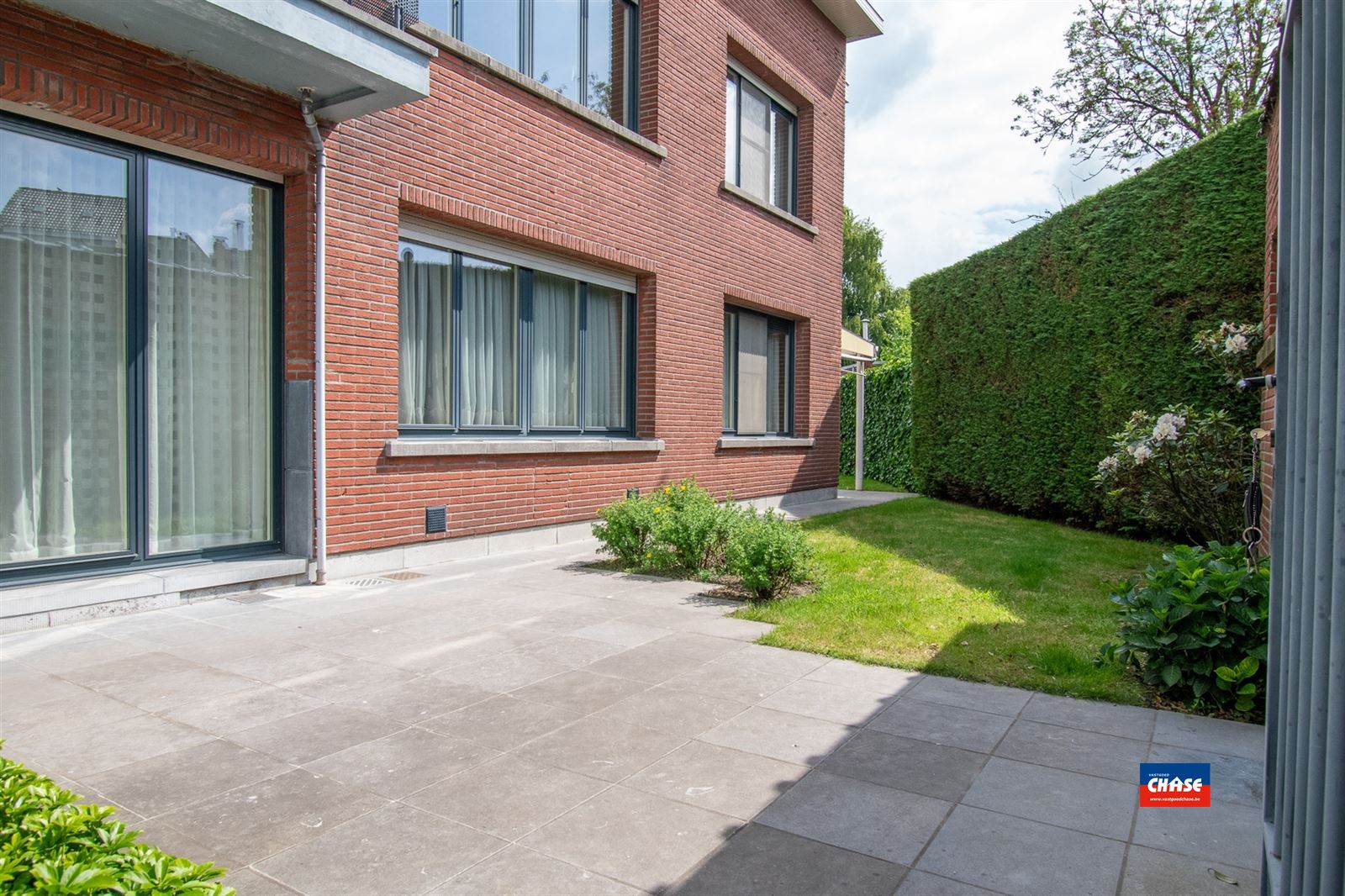 Woonhuis | twee appten + tuin + P  foto 29