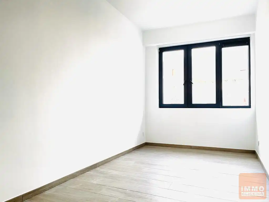Stijlvol 2 slaapkamerappartement met ruime stadstuin foto 10