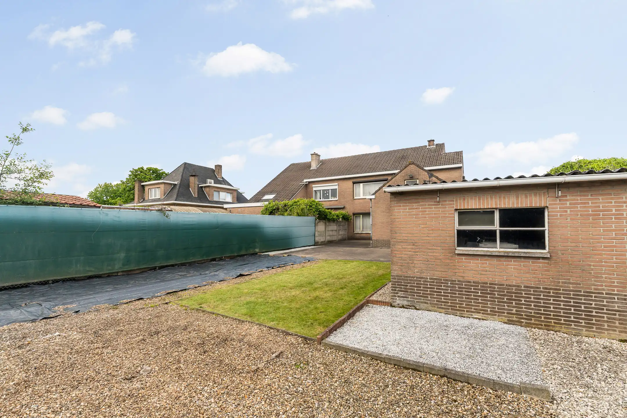 Halfopen woning in residentiële wijk te Lanaken foto 20