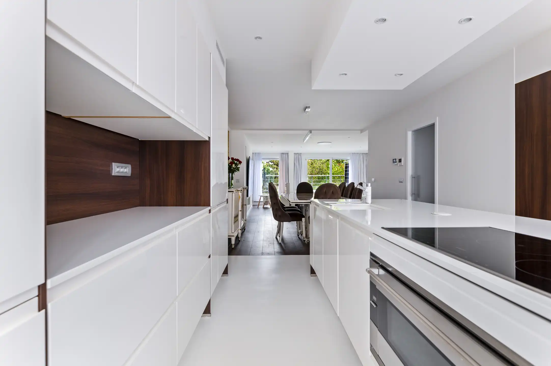 Instapklare luxewoning (235 m²!) met garage en zonnige tuin foto 7