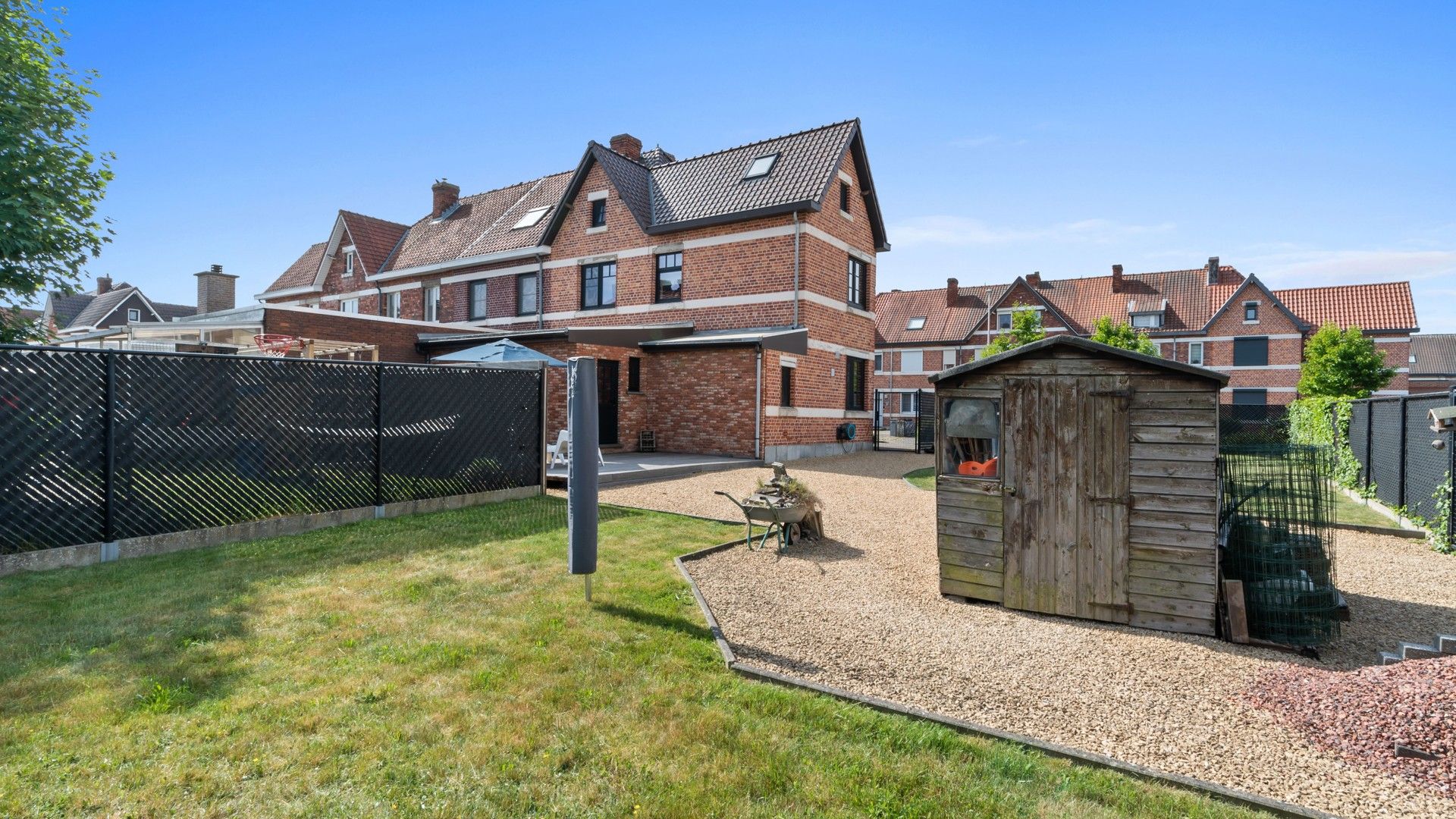 Instapklare en energiezuinige woning met 4 slpkrs in Genk foto 27
