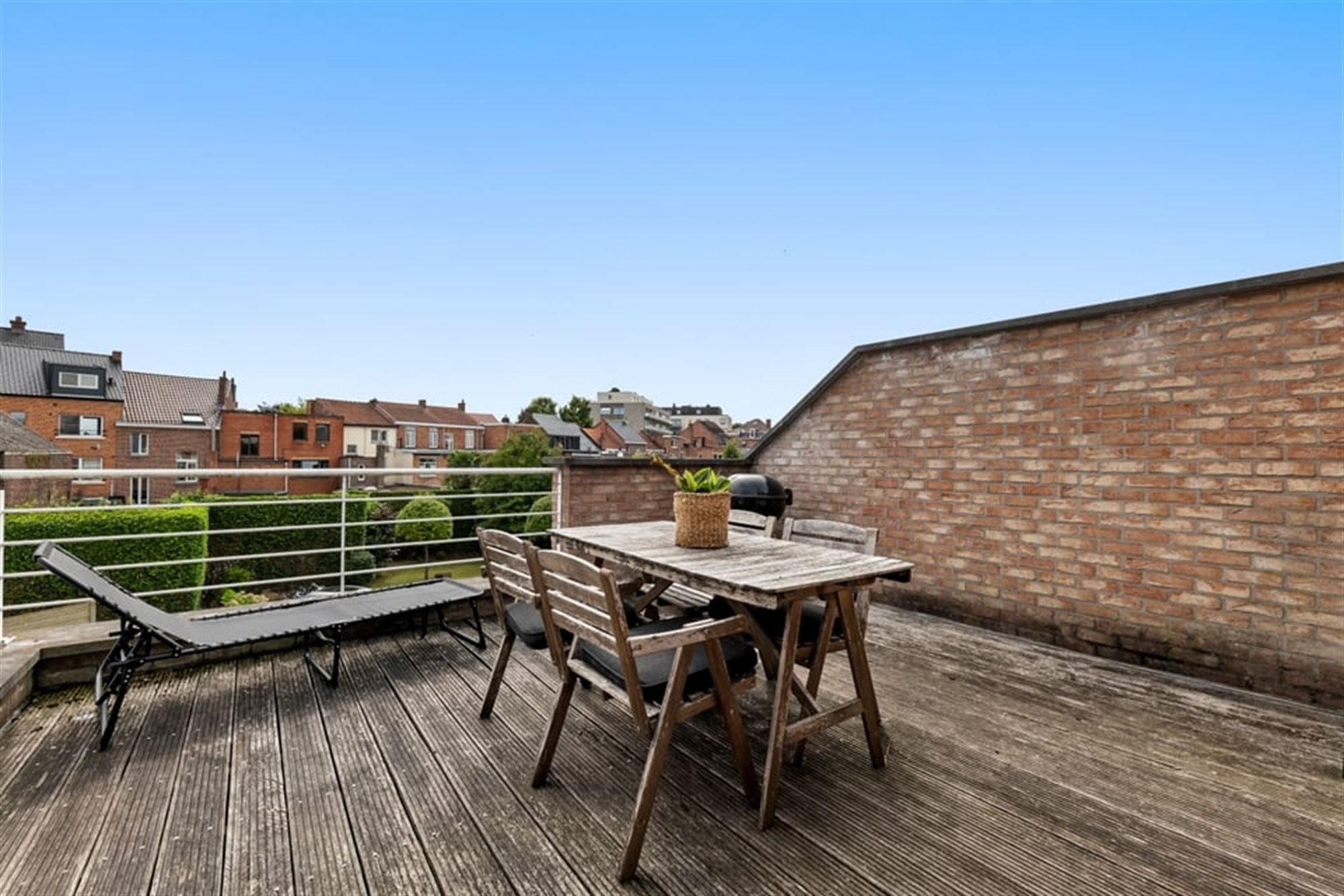GEZELLIG 2 SLK APPARTEMENT MET STAANPLAATS IN HET CENTRUM VAN SINT-TRUIDEN  foto 18