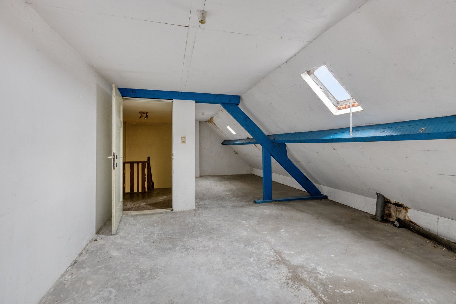 ZEER CHARMANTE WONING MET 4 SLAAPKAMERS, TUIN EN GARAGE TE DIEST! foto 26