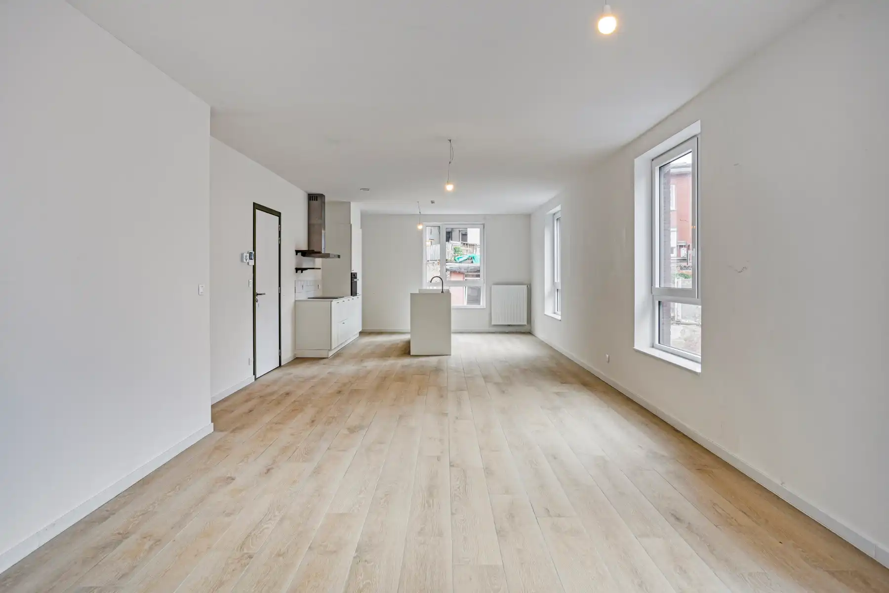 Stijlvol 2-slaapkamerappartement nabij De Schorre! foto 4