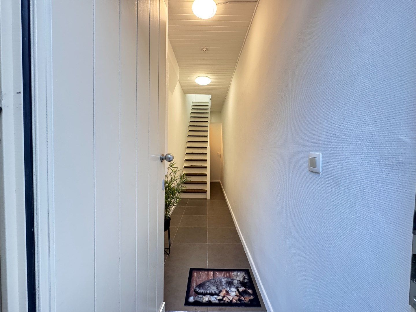 Opbrengsteigendom: Ruim duplex appartement met 2 slaapkamers foto 2