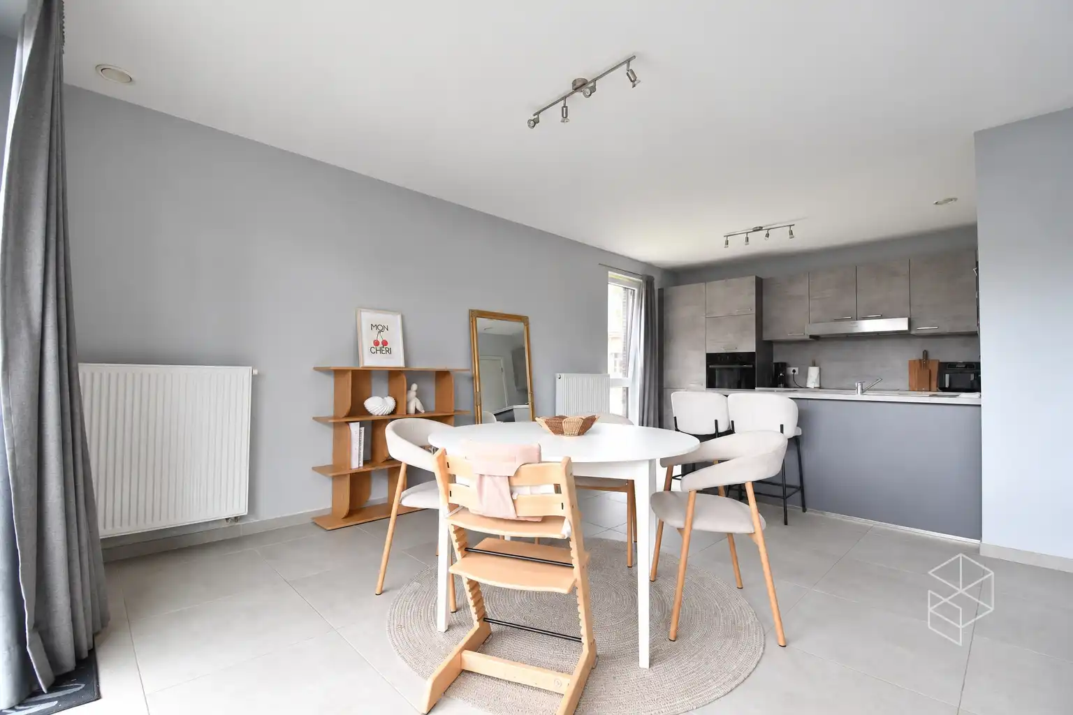 BEZOEKMOMENT NU ZATERDAG 19/09 VAN 16U TOT 18U | RUIM LICHTRIJK GELIJKVLOERS APPARTEMENT MET 2 SLKPS EN GROOT TERRAS foto 4