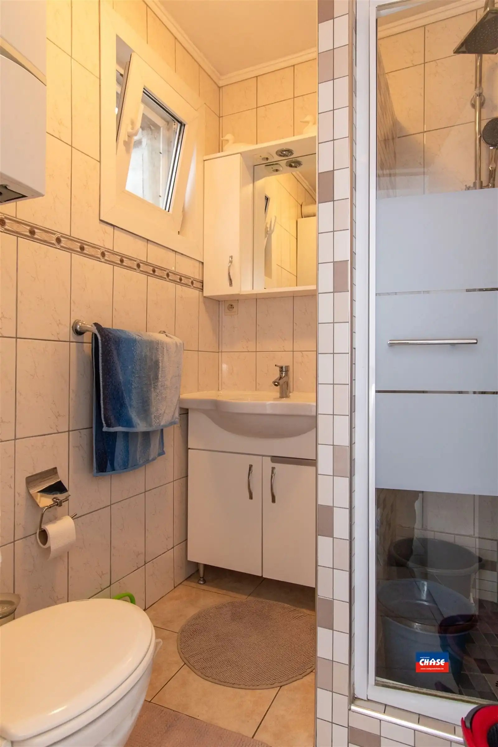 Instapklare rijwoning met vier slaapkamers en twee badkamers foto 14
