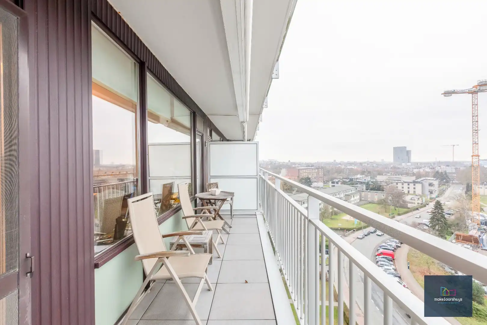 Ruim 2 slaapkamerappartement met garagebox nabij de Blaarmeersen foto 14