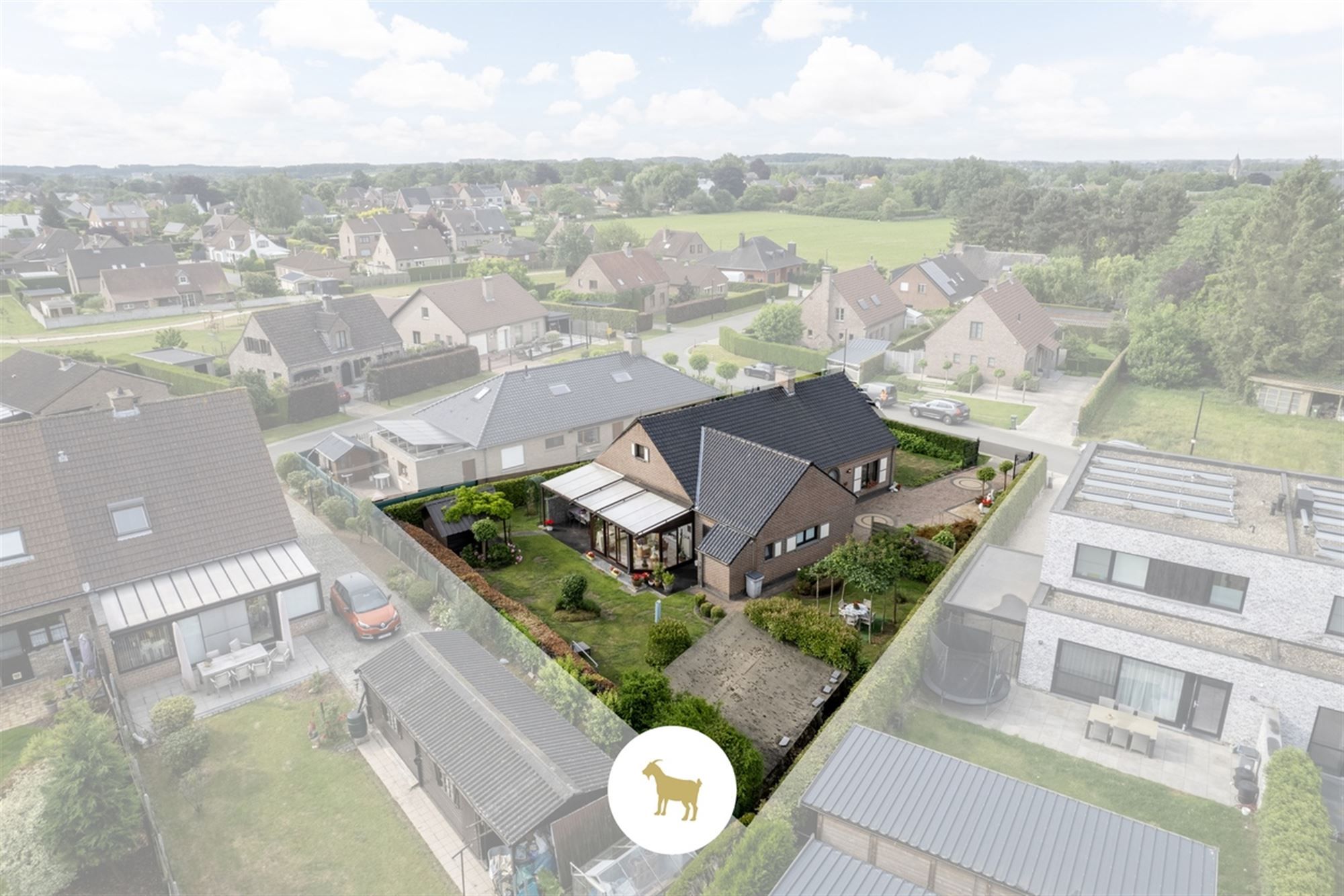 Instapklare LAAGBOUWVILLA met 3 slaapkamers, bureauruimte, veranda en garage op een ruim perceel van ca. 796 m² foto 24