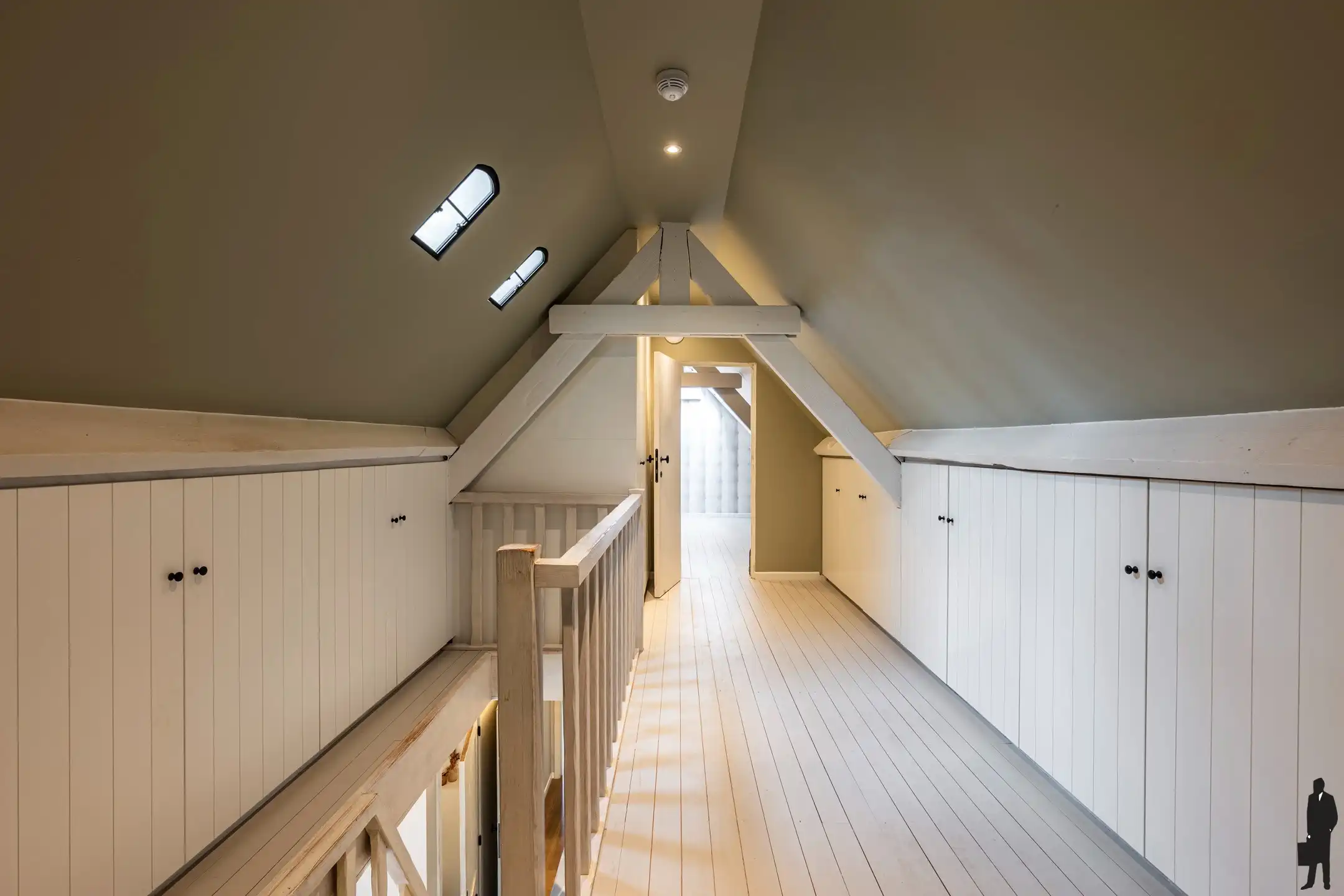 Instapklare woning met bijgebouw, zwembad en zuidtuin! foto 23