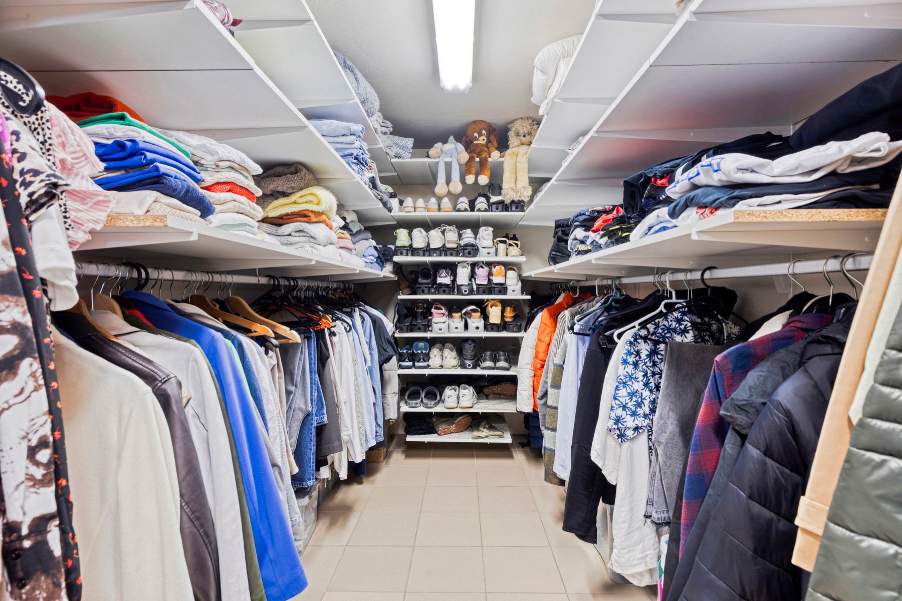 INSTAPKLARE WONING IDEAAL GELEGEN IN DOODLOPENDE STRAAT! foto 21