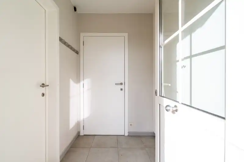 Halfopen woning met 4 slaapkamers en tuin nabij station Ingelmunster foto 2