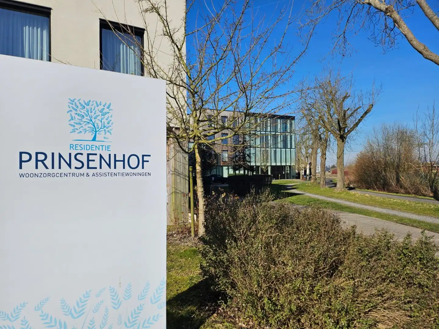 Recente assistentie flat in mooie luxe residentie 'Prinsenhof' nabij Stad Brugge. foto 14