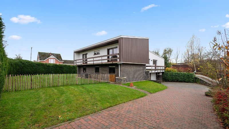 Villa van 285m² op 10a16ca met 5 slaapkamers foto 25